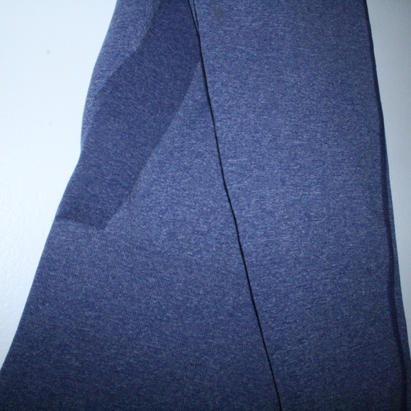 NVGTN Royale Contour Seamless Leggings - Picture 4 of 5